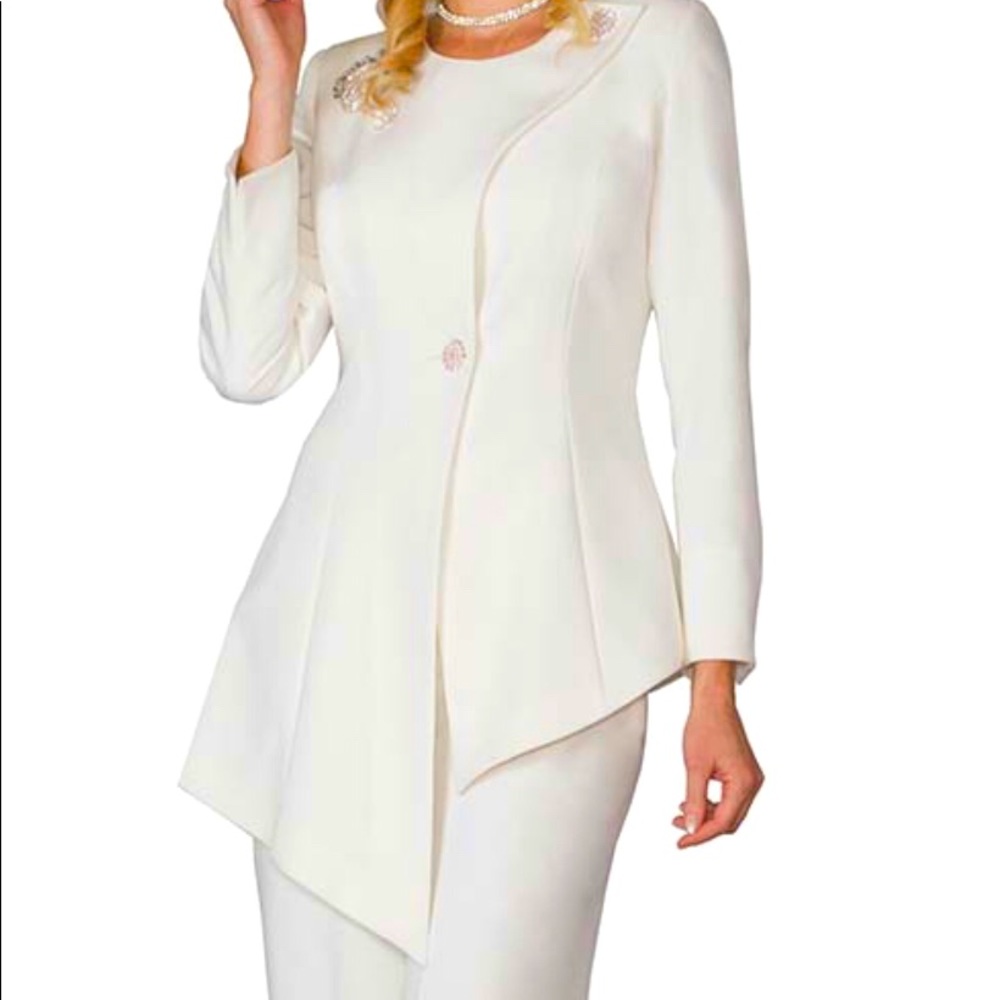 Lily and Taylor Dressy Pants Suit